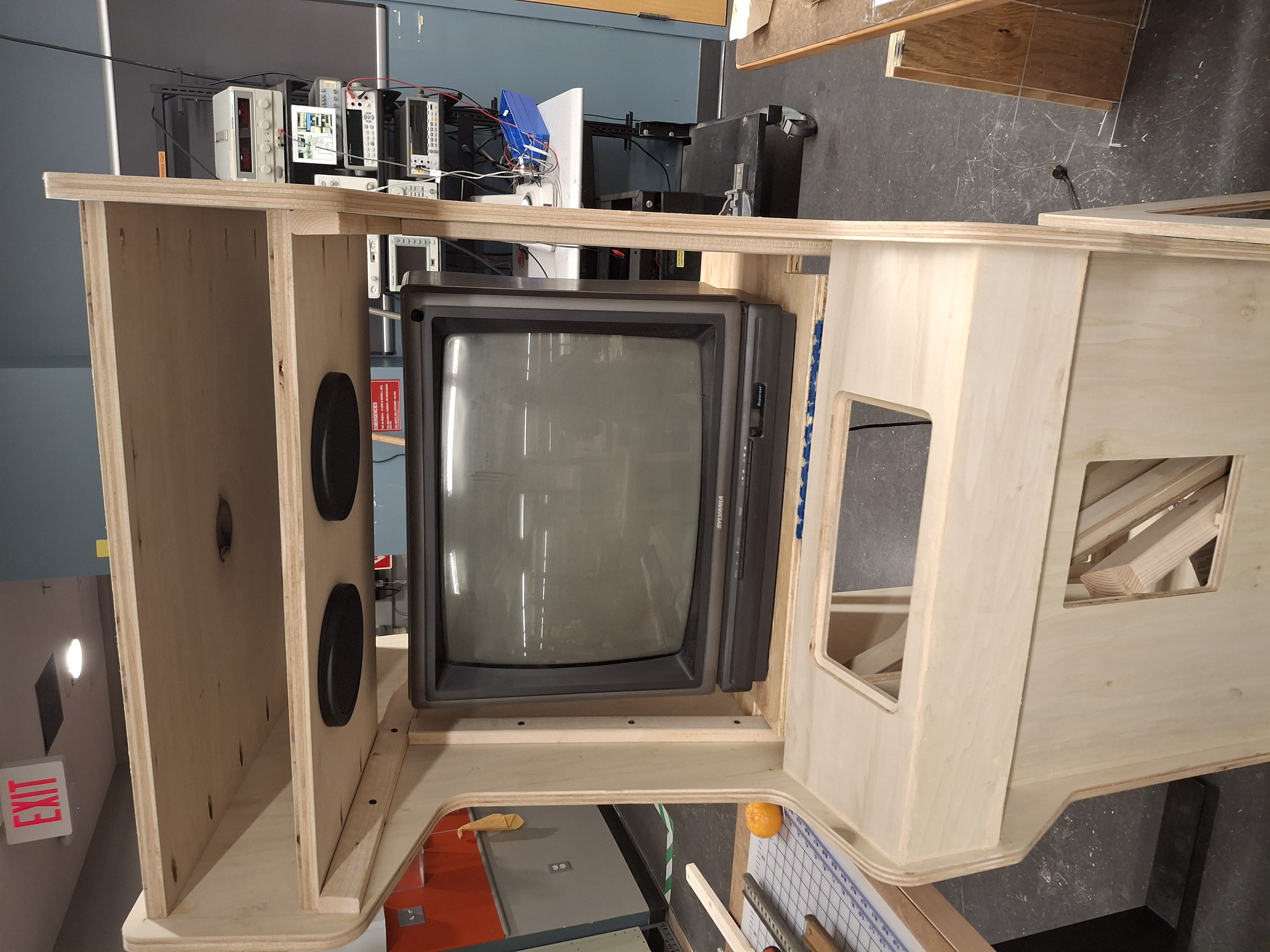 Mounting the screen